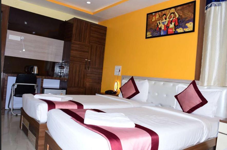 Ar Grand Hotel ราจกี ภายนอก รูปภาพ