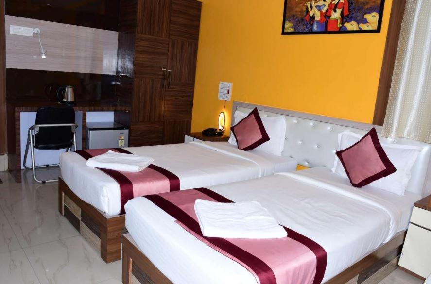 Ar Grand Hotel ราจกี ภายนอก รูปภาพ