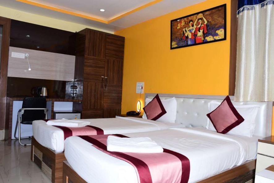 Ar Grand Hotel ราจกี ภายนอก รูปภาพ